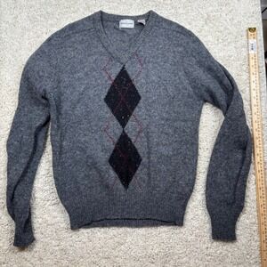 Michael Jordan Men's Gray Argyle V-Neck Sweater Cozy Pullover